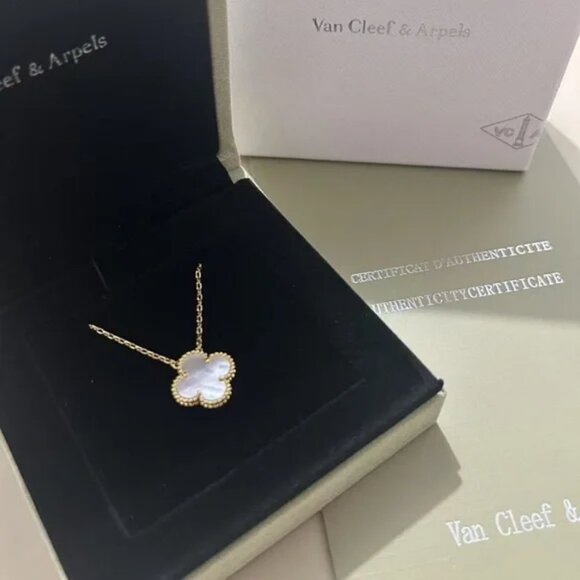 NIB Van Cleef & Arpels necklace - Gold White Mother Of Pearl necklace